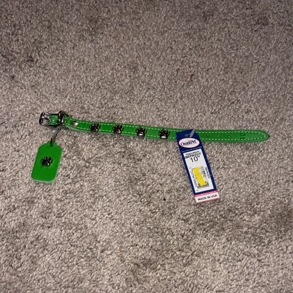 New leather Green One Dog Collar with Paw Print Accents size 19 inches xs/small